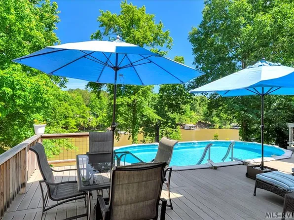 157 Great Creek Ct, Bracey, VA 23919