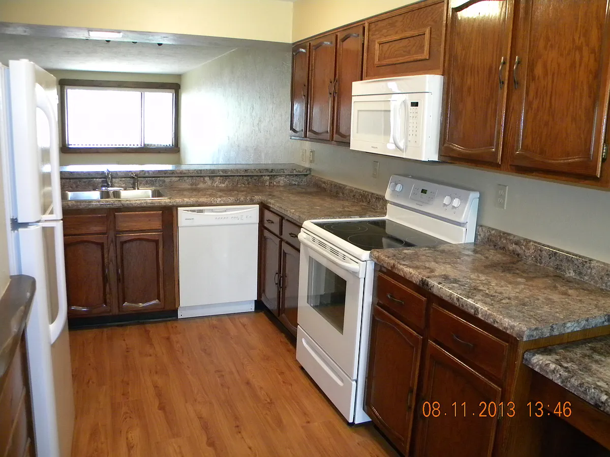 Building Photo - 511 E 3rd St #B
