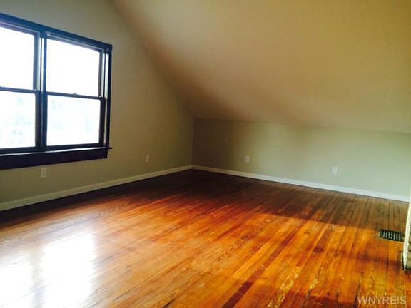 5th image of 64 Linwood Ave