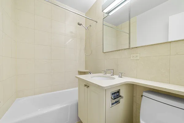 Rented by MNS | media 9