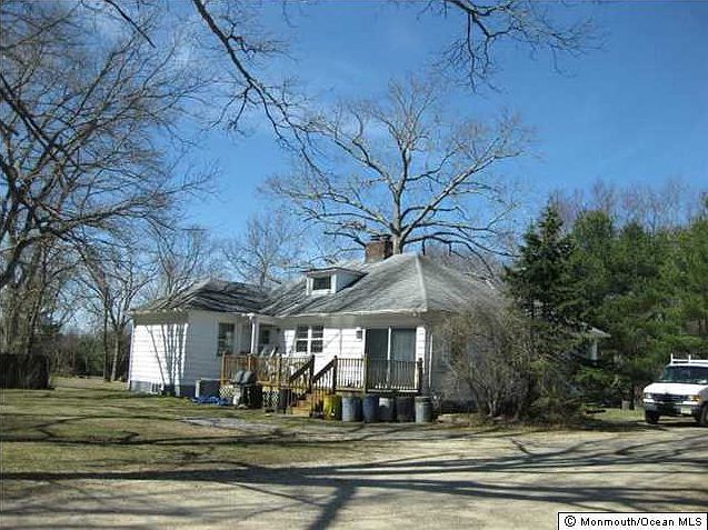 2nd image of 235 White Rd