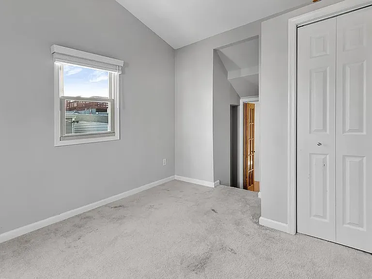 827 S Curley St — Photo 18