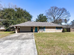 17127 Chickasaw Ave, Greenwell Springs, LA 70739