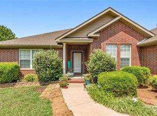 2019 Park Cir, Garfield, AR 72751