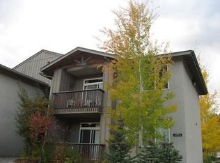 10130 Donner Trail Rd, Truckee, CA 96161