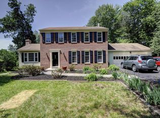 2318 Ballycairne Ct, Reston, VA 20191
