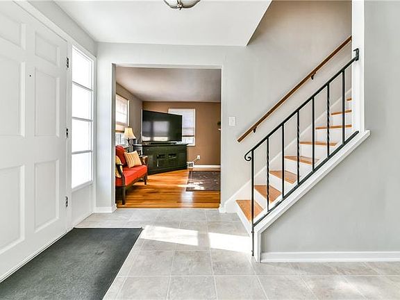 4th image of 1340 Hazenwood Dr