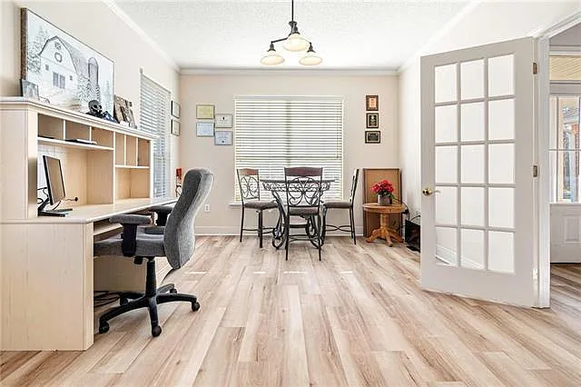 1024 Claire Dr — Photo 11