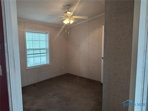 4th image of 315 Parkview Dr #74