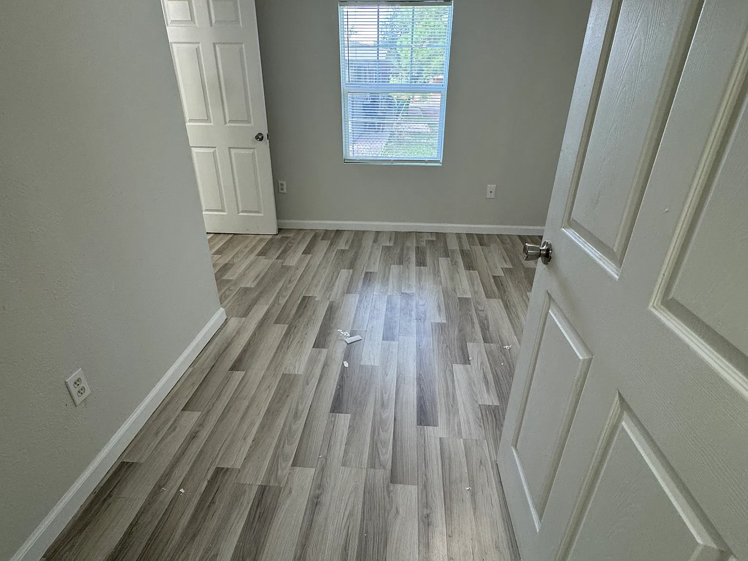 3 bed, 922 sqft, $2,100 — Photo 3