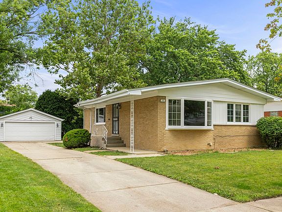 2nd image of 308 N Park Dr