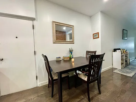 Rented by Oxford Property Group | media 38