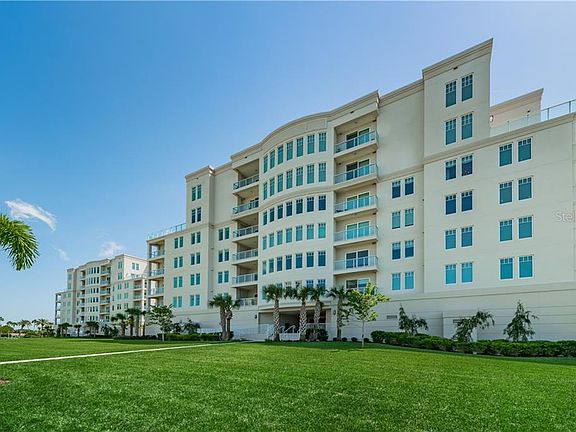 4th image of 125 Belleview Blvd #304