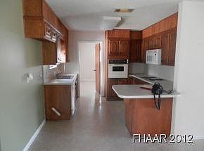2nd image of 3419 Royal Dr