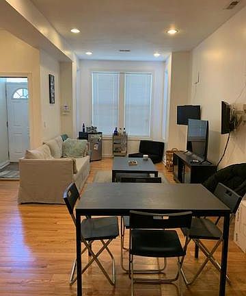 2nd image of 3307 W Le Moyne St #1