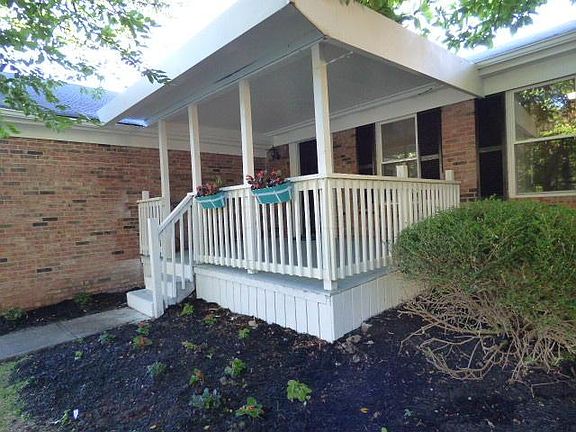 2nd image of 5003 Honeysuckle Blvd