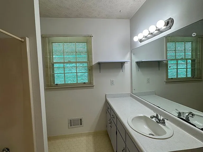 375 Segrest Cir — Photo 17