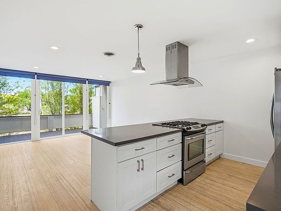 3rd image of 4200 Shorecrest Ln #4202