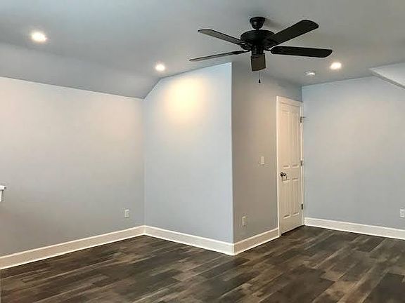 4th image of 19839 Hollygrape St