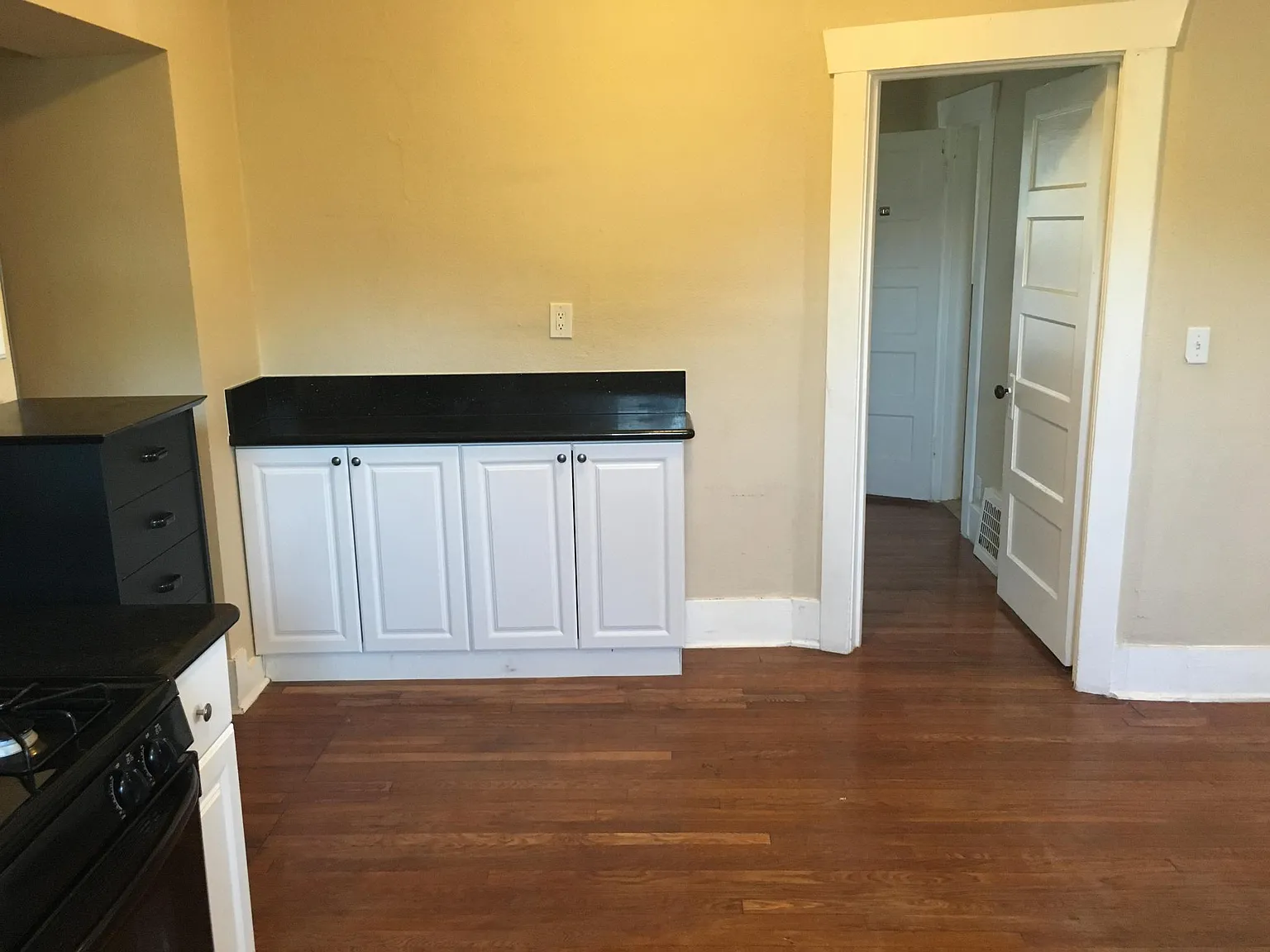 1116 N Olsen Ave — Photo 4