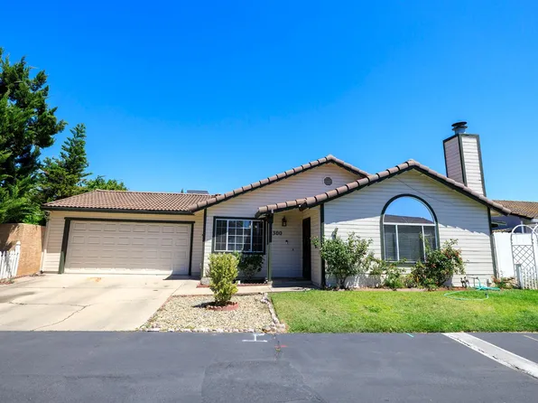 1300 Windsor Ct, Turlock, CA 95380