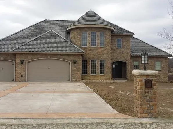 2083 Totteridge Dr, Greensburg, PA 15601