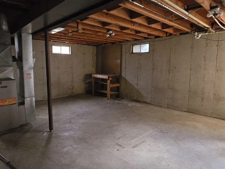 1914 Christine Ln — Photo 15