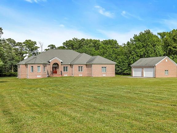 4th image of 11997 Macklesfield Ct