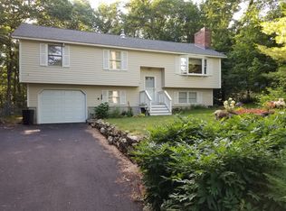 14 Daniel Rd, Derry, NH 03038