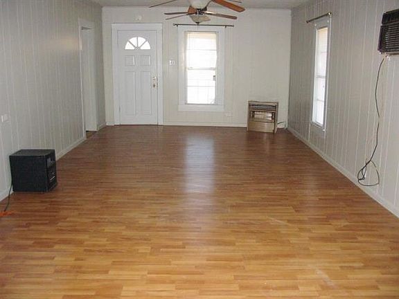 2nd image of 505 E Fannin St