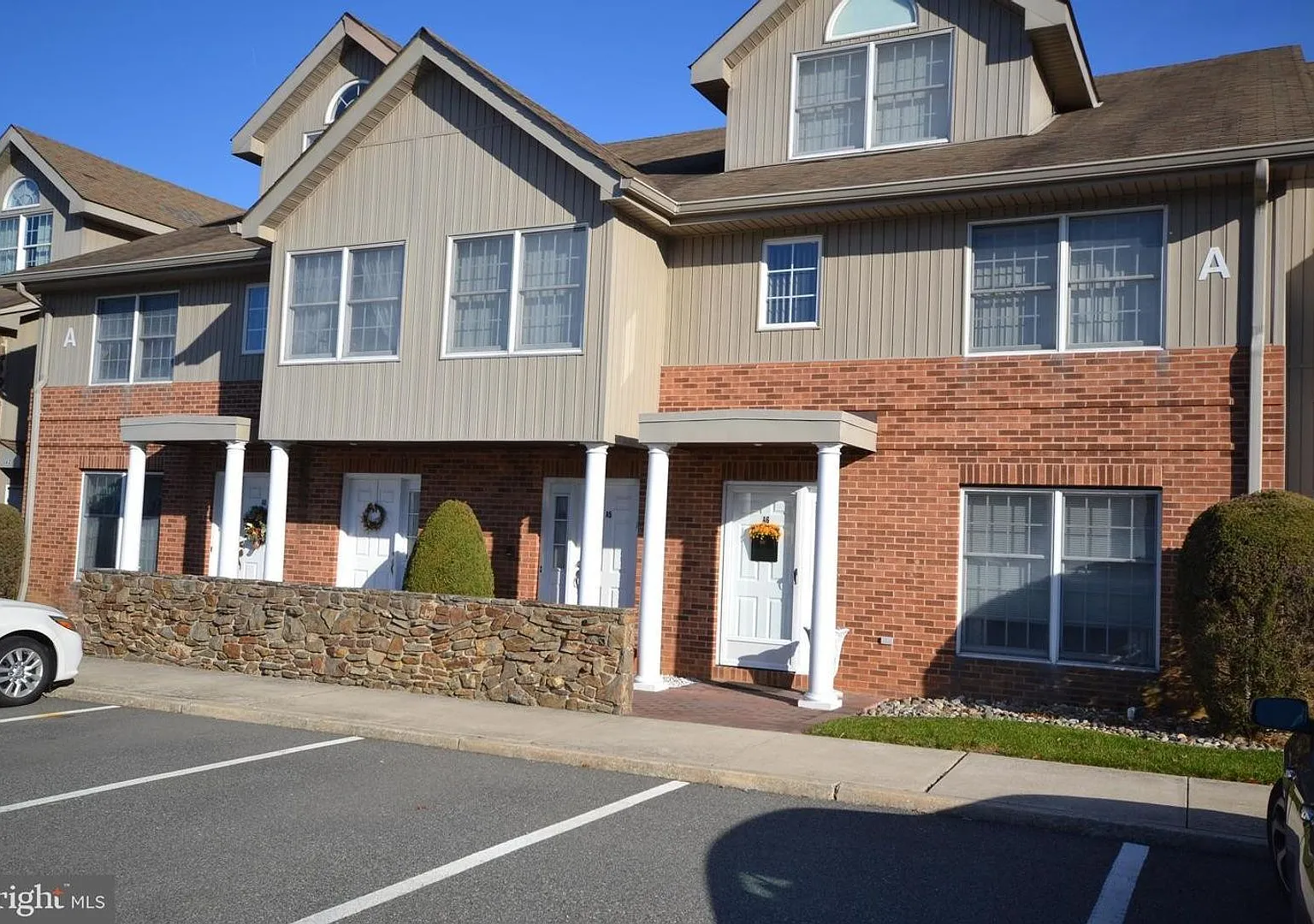 Harlen Court Rentals — Photo 4