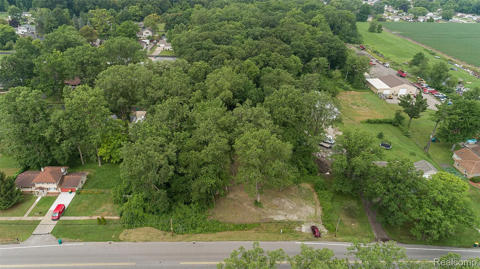 16068 Middlebelt Rd photo 1