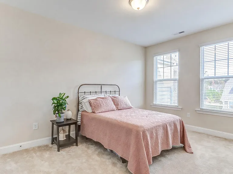 329 Acorn Hollow Pl — Photo 11