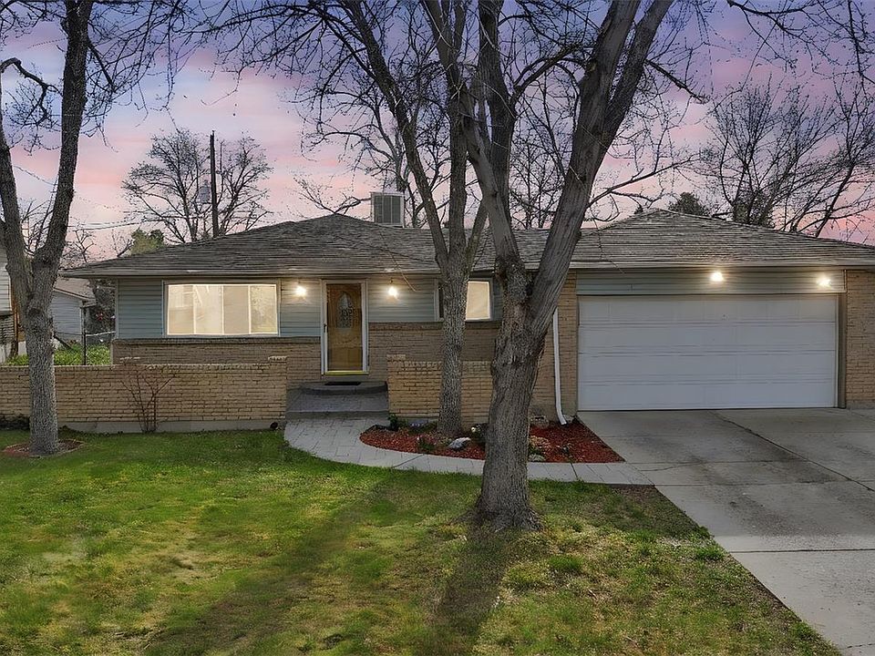 1st image of 1042 S Holland Court