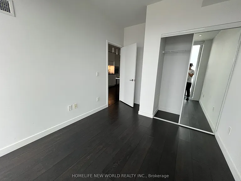 8 Eglinton Ave E #4806 — Photo 6