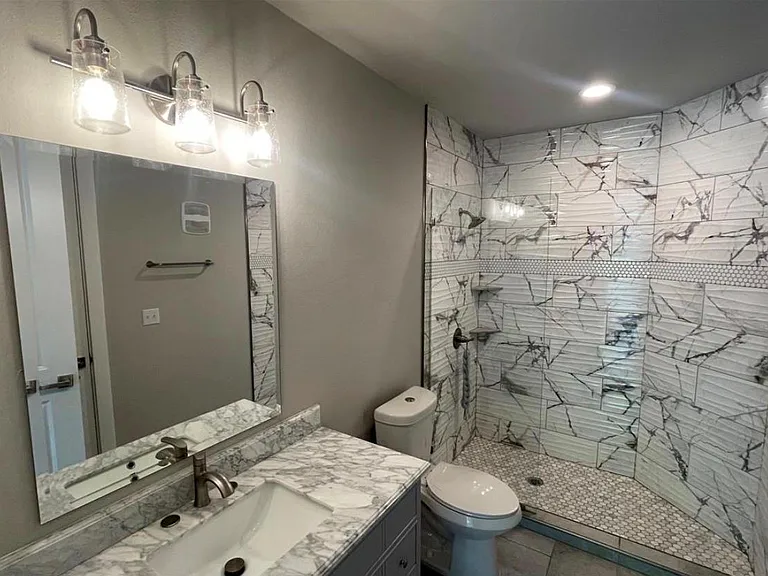 2727 Houston Ave #205 — Photo 11