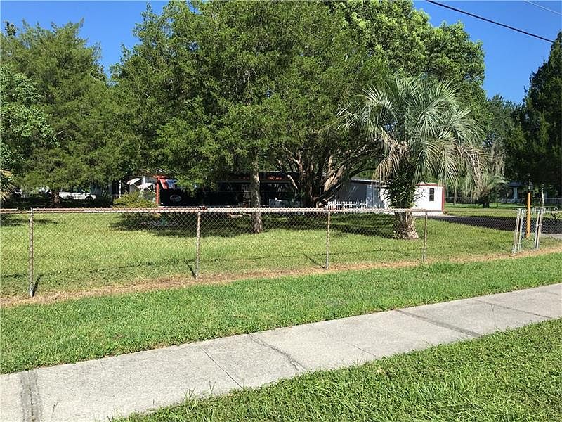 2nd image of 322 Glenn Rd