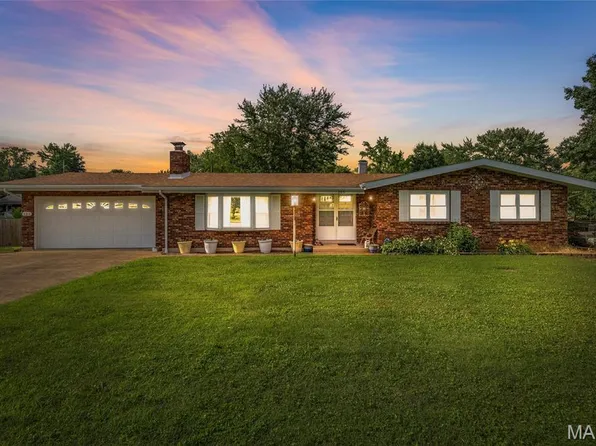 305 Edward St, Farmington, MO 63640