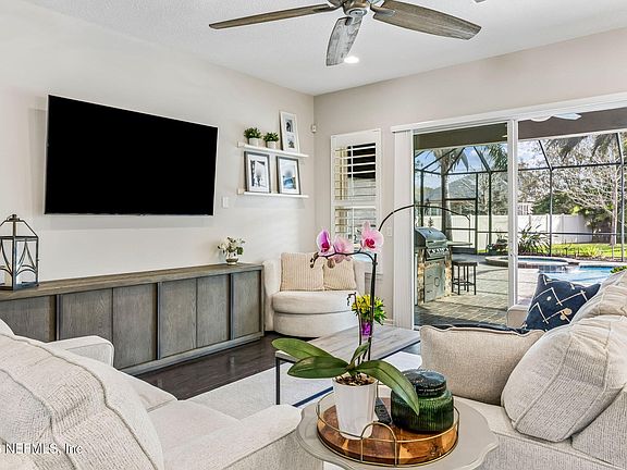 4th image of 165 CITRUS RIDGE Drive