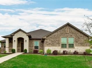 100 Bosque Ct, Azle, TX 76020