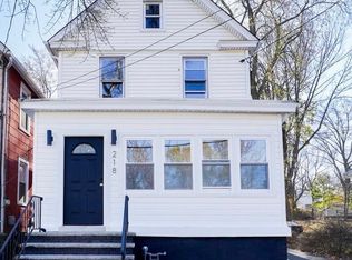 218 E 8th Ave, Roselle, NJ 07203