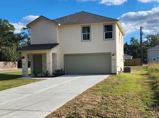 2920 5th St, Bay City, TX 77414