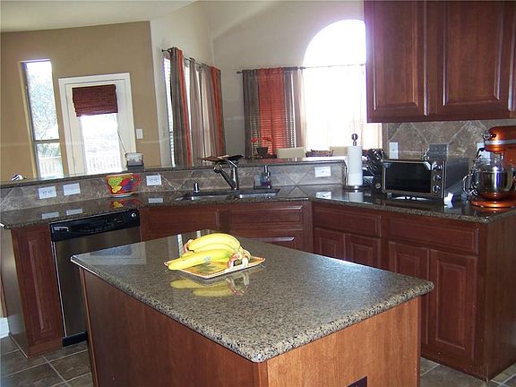 4th image of 1440 Scarboro Hills Ln