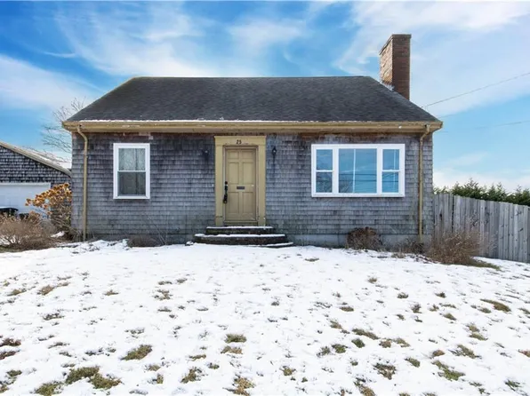 25 Mathew Rd, Tiverton, RI 02878