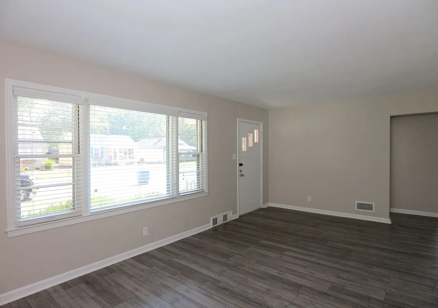 Spacious Broad Ripple 2 Bedroom Home! — Photo 3
