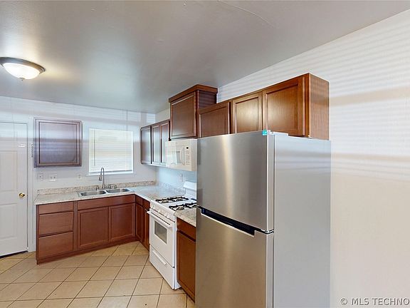 4th image of 13858 S 292nd East Ave #C