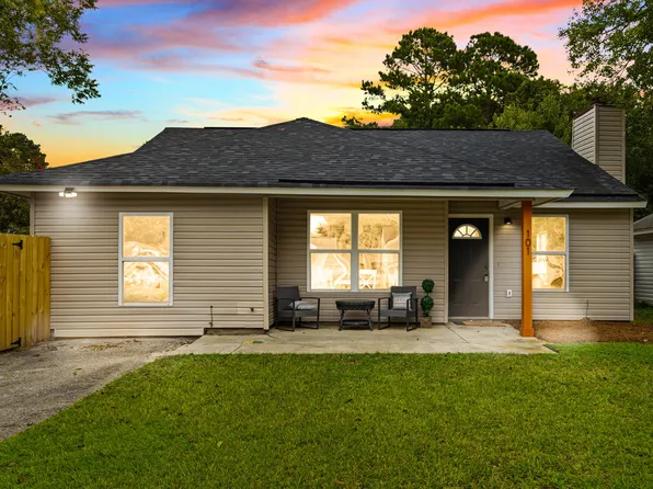 101 Robert Dr, Ladson, SC 29456