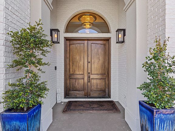 5th image of 1549 Escadrille Dr