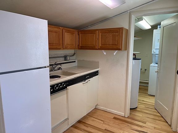 5th image of 540 1/2 Ryan St