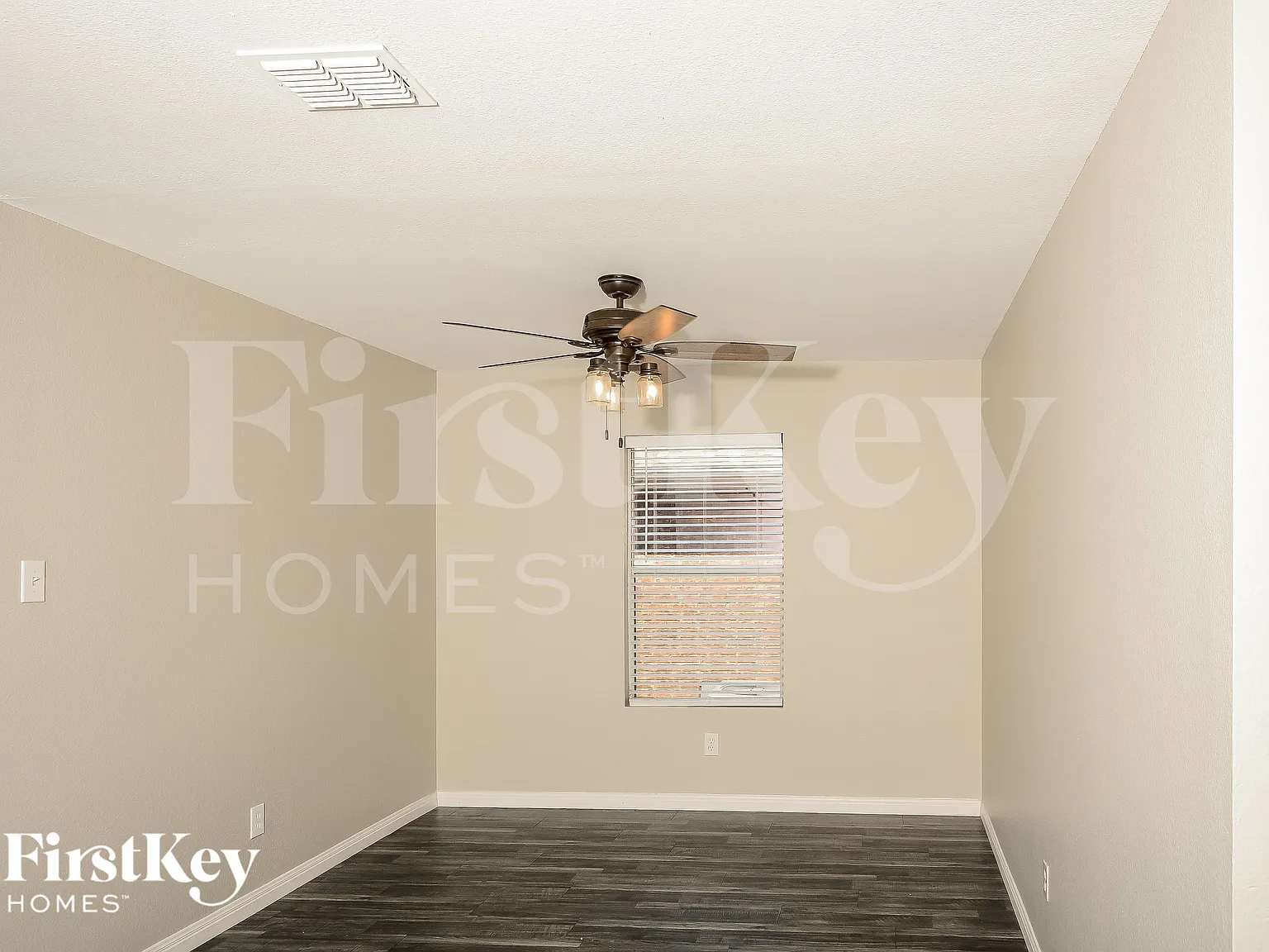 4 bed, 2.0 bath, 1965 sqft, $1,885 — Photo 4